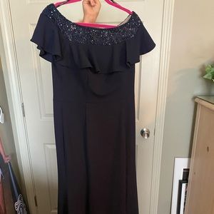 Vince Camuto Formal Gown